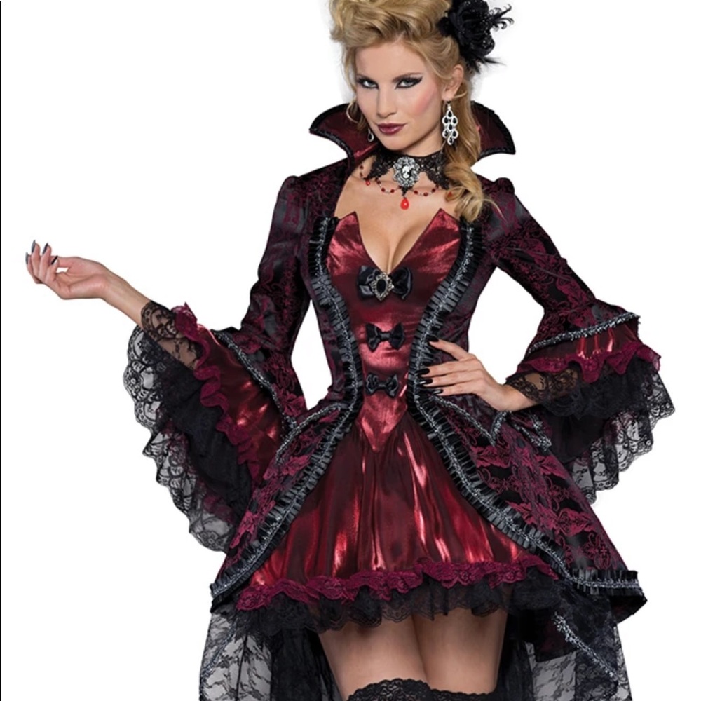 Sexy Victorian vampire costume